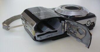Fujifilm FinePix AX600 Black 14MP,5x zoom,33-165 mm,2,7" - 7
