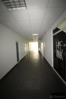 NA PRENÁJOM kancelária na námestí v "Dome obuvi" v meste H - 7
