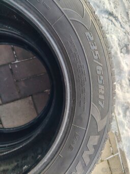 Predám pneu 235/65R17 letné - 7