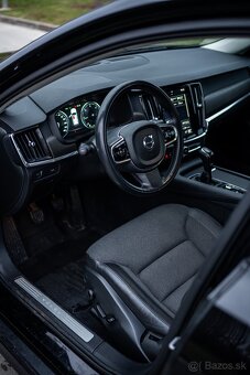 Volvo V90 D4 Cross Country, MANUÁL, VZDUCH - 7