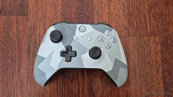 Xbox One S 500GB  + Forza Horizon 3 + 2 ovládače - 7