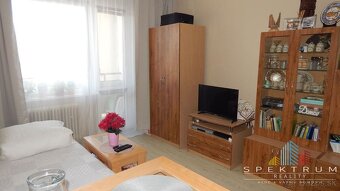 SPEKTRUM REALITY- Na Predaj garsónka, 23 m2 s loggiou , okre - 7