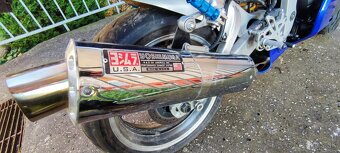 Yamaha R6 - 7
