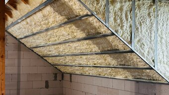 Celé Slovensko - STRIEKANA FUKANA IZOLACIA - 7