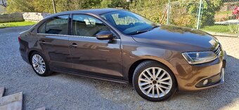VW JETTA Highline 2,0 tdi 103kw r.v 2011 - 7