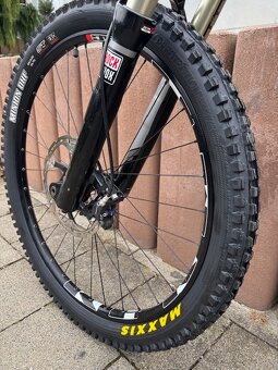 Predám zjazdový bicykel Specialized Big Hit FSR 3 - 7
