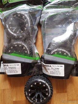 Rc diely TRAXXAS ARRMA SAVAGE - 7