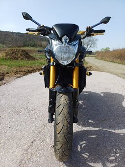 Yamaha FZ8 - 7