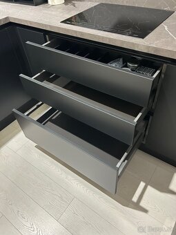 Moderná kuchynská linka GAIA - 7