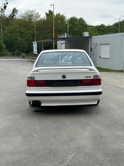BMW M5 E34 - 7