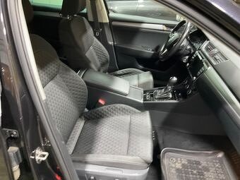 Škoda Superb Combi 2.0 TDI DSG STYLE - 7