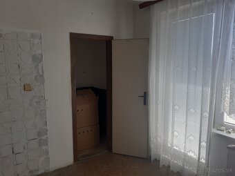 3- izbový veľkometrážny byt vo Vrábľoch na predaj - 7