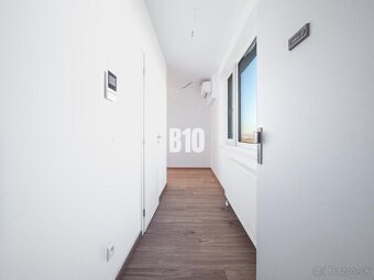 PRESVETLENÝ 2 IZBOVÝ BYT V NOVOSTAVBE S GARÁŽOVÝM PARKINGOM - 7