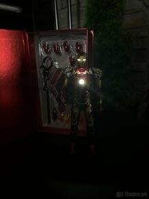 Iron Man Figurka MK43 LED - 7