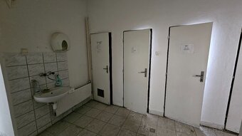 Na prenájom obchodné priestory Tornaľa, budova 240 m2 - 7