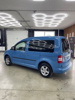 VW Caddy 1,6 Tdi - 7