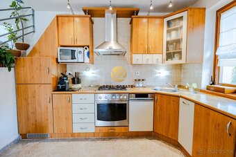 Na PREDAJ 4i rodinný dom s garážou 132 m2 v centre Nitry - K - 7