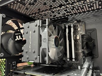 i7 13700K\16GB\RTX 2080\SSD\750W Zdroj - 7