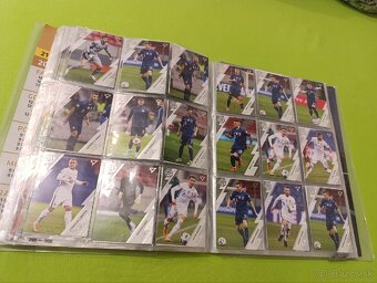 Futbalové karty(pri kúpe všetkých album ako darček) - 7
