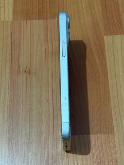 Predám Apple IPhone 14 128GB White Známky Opotrebovania - 7