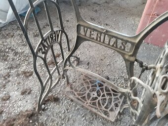 Stojany na stolík Singer,Veritas.... - 7