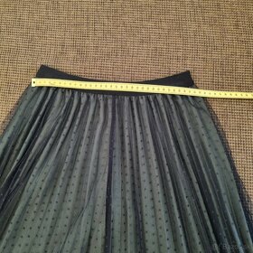 Krásna čierno-zelená plisovaná sukňa veľ. 36 - 7