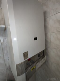 Predaj - komerčná budova v širšom centre mesta Levice - 7