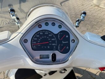 VESPA GTS 300 - 7