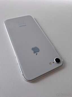 iPhone 8 64GB White - 7