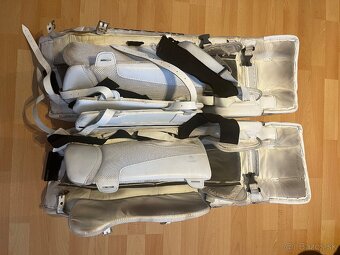 VAUGHN V6 2000 PRO brankárske betóny - 7