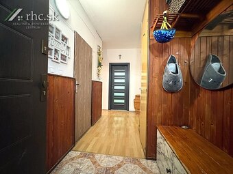 3 IZB. V CENTRE S PRESKLENÝM BALKÓNOM - HRNČ., STROPKOV - 7