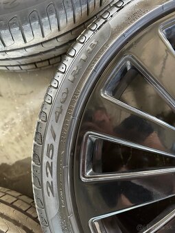 Elektróny Audi 225/40 R18 - 7