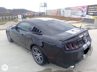 Ford Mustang - 7