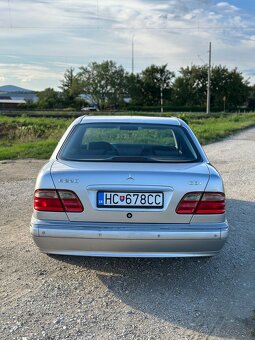 Mercedes-Benz W210 - 7