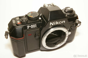 Nikon F301 (telo) - 7