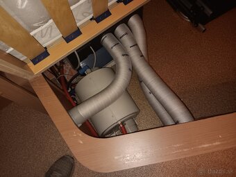 Ponúkam na predaj celoročný karavan AVENTO - 7