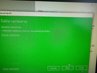 Počítač Lenovo - 7