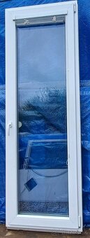 Predám balkonove dvere97x235 šeda farba a 80x231 biela farba - 7