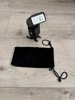 Blesk Neewer TT560 Speedlite - 7