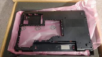 Originál, nové kryty na Lenovo NB - 7