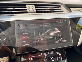 Audi E-tron 55 quattro S line - 7