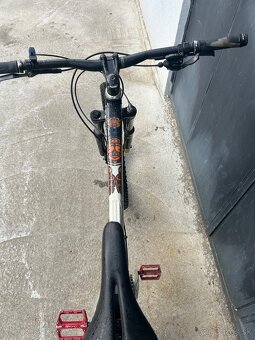 Predám tento krásny horský bicykel špecialized - 7