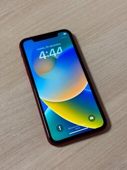 Predám iPhone 11 128GB Red - 7