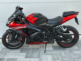 Suzuki GSXR 750 k9 - 7