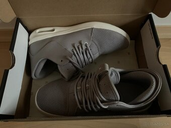 AIR JORDAN FIRST CLASS - 7