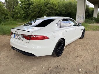 Jaguar XF 2.0D 4x4 132kw 8st. Automat - 7