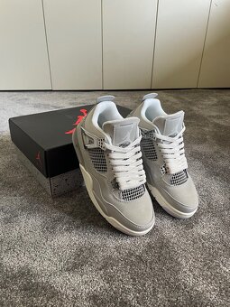 JORDAN 4 RETRO FROZEN MOMENTS - 7