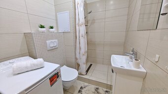 Zariadená moderná garsónka s balkónom - Chočská - 7
