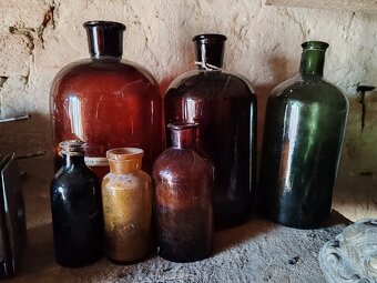 Staré lekárenské fľaštičky - 7