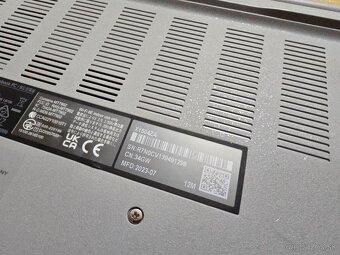 Asus Vivobook 15 v najvyssej konfiguracii so 16 gb ram intel - 7